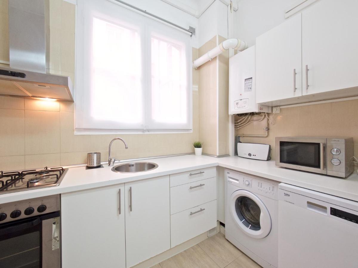 Suites4Days Gaudi Eixample Barcelona Bagian luar foto