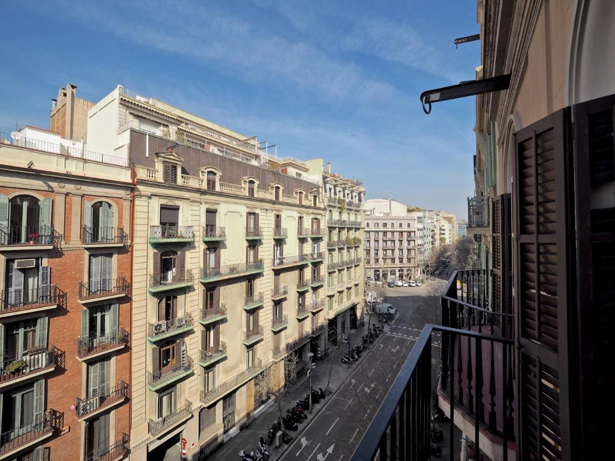 Suites4Days Gaudi Eixample Barcelona Bagian luar foto